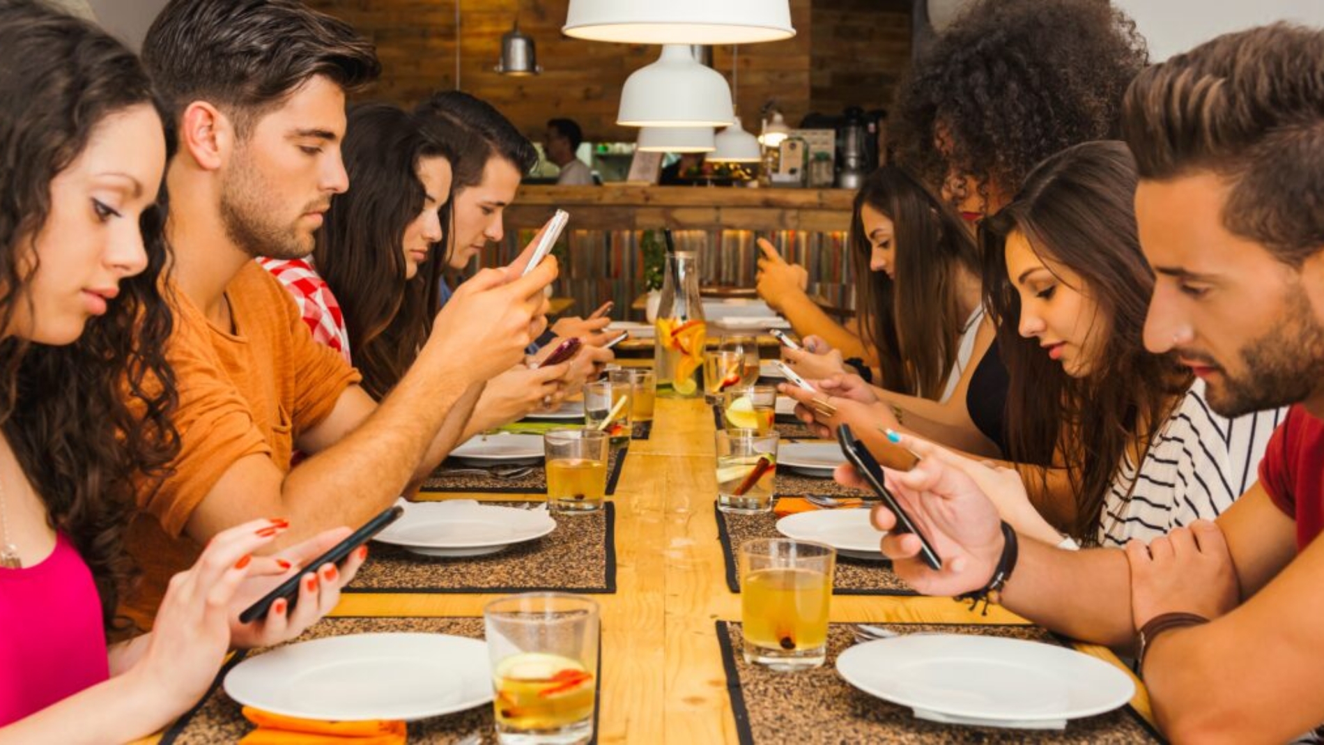 Zavislost-na-socialnych-sietach-1140x570-2