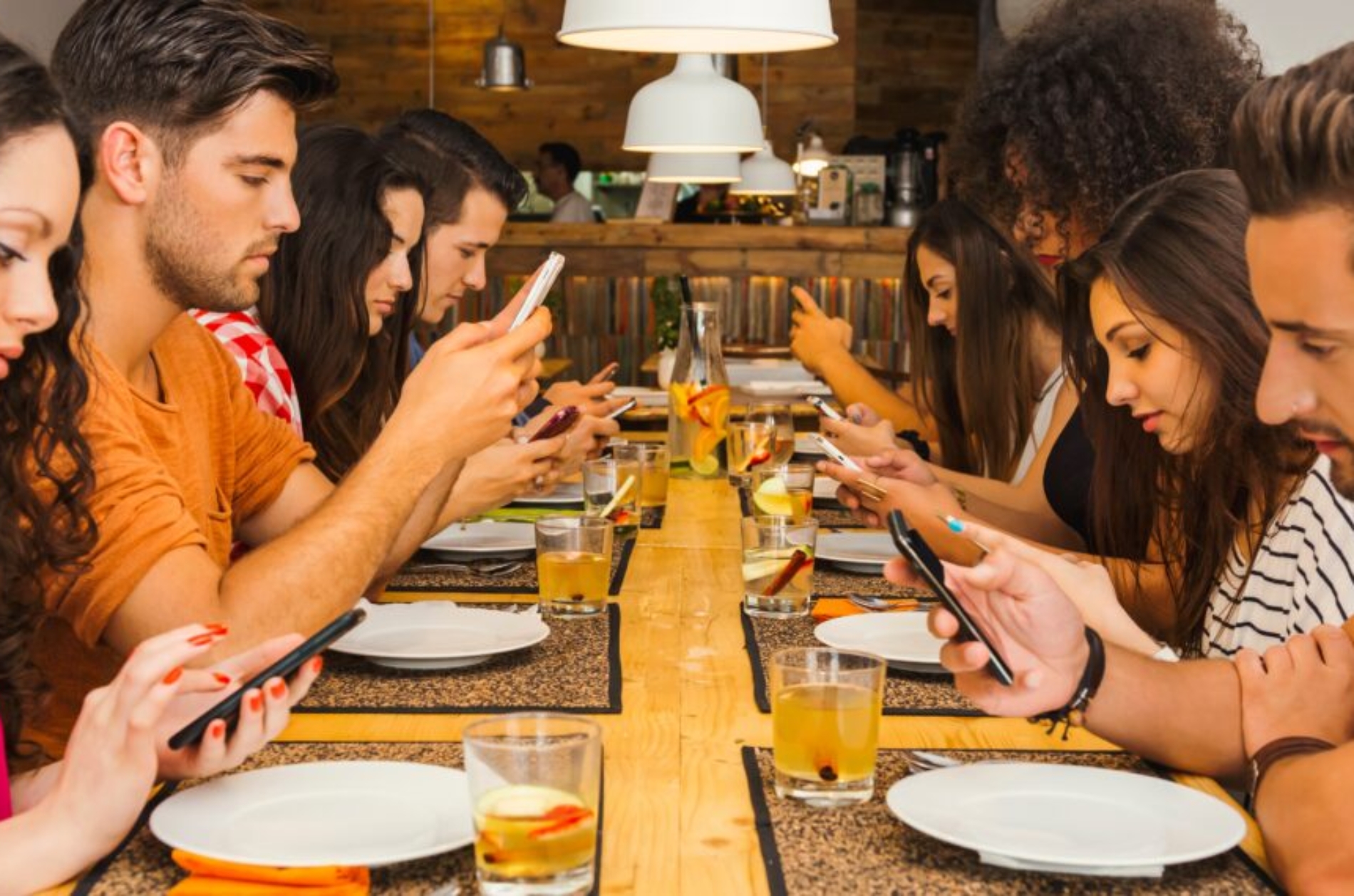 Zavislost-na-socialnych-sietach-1140x570-2