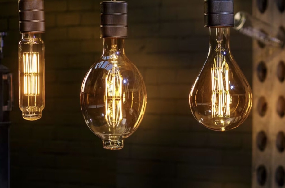 Solárne a batériové svietidlá do záhrady