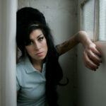 Amy Winehouse by dnes oslávila 43 rokov. Hlas, ktorý nepotreboval dokonalosť, aby sa stal nesmrteľným